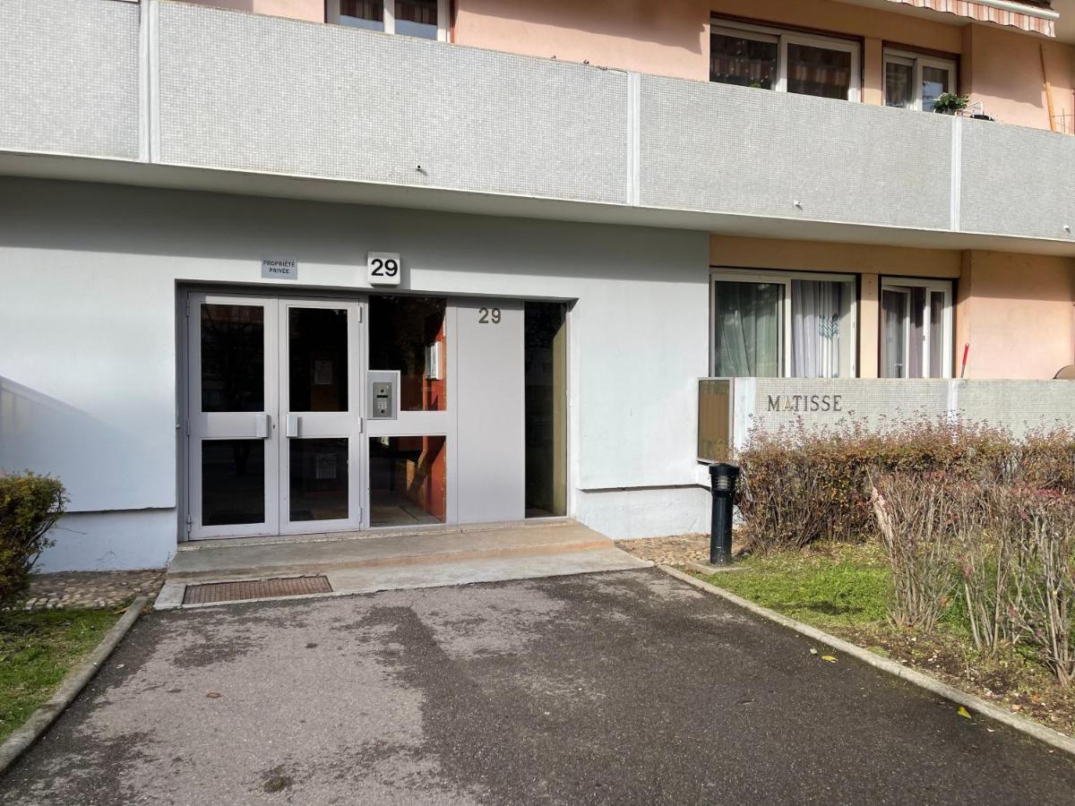 Chambre Privee En Colocation Dans Un Appartement Au Centre De Rillieux La Pape Rillieux-la-Pape Exterior foto