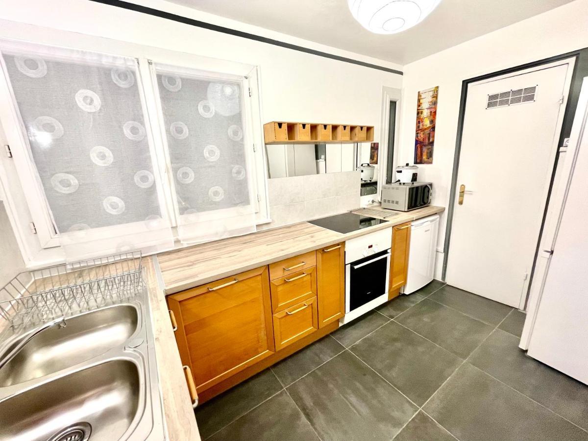 Chambre Privee En Colocation Dans Un Appartement Au Centre De Rillieux La Pape Rillieux-la-Pape Exterior foto